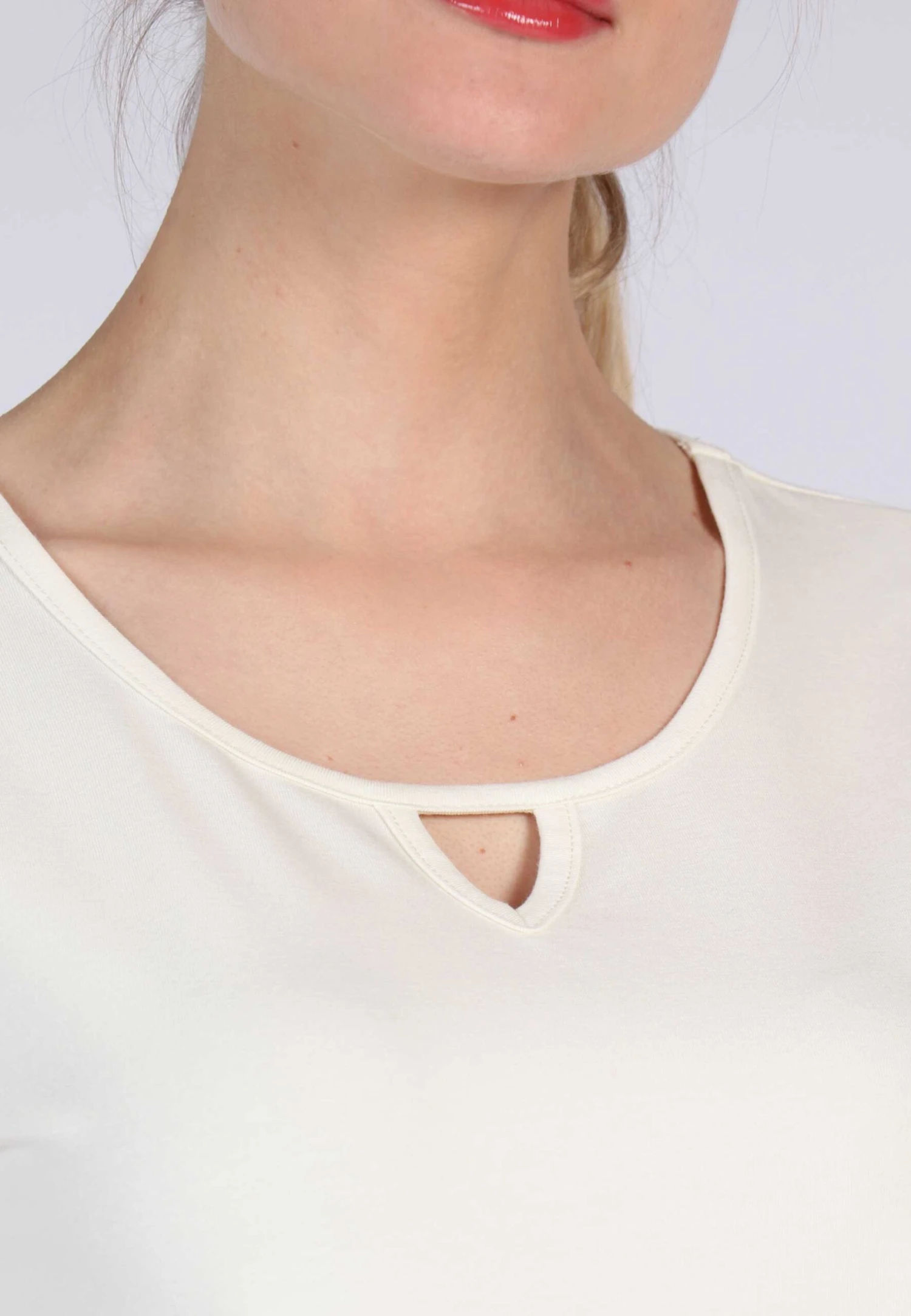 T-Shirt Vicky - Ivory 7 T-Shirt Vicky - Ivory – Bild 5