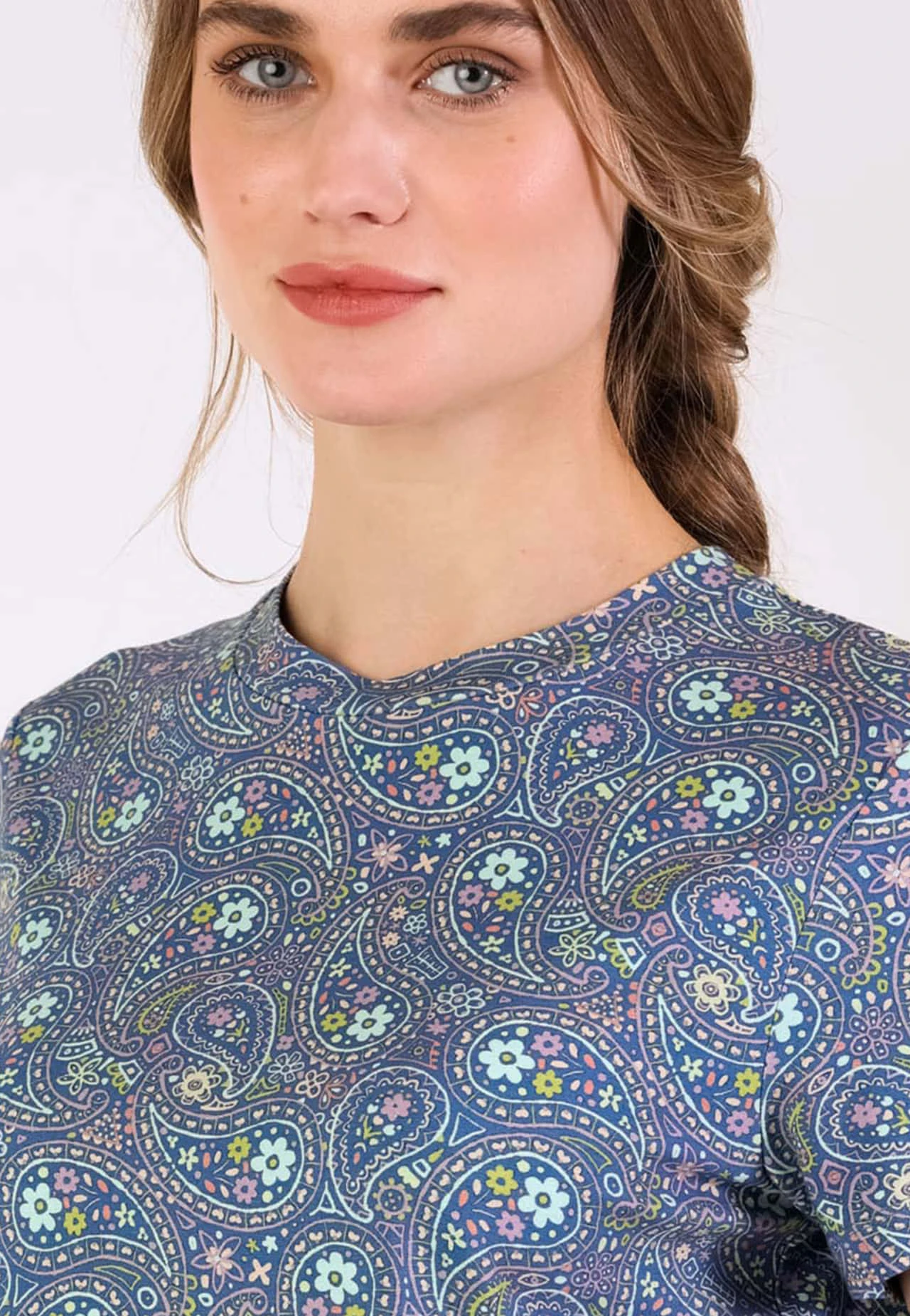 T-Shirt Endis Flower Paisley - Royal Blue 7 T-Shirt Endis Flower Paisley - Royal Blue – Bild 5