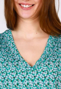 T-Shirt Nyla - Light Blue -Modekleidung 07 082410030315