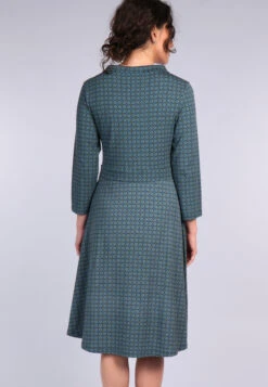 Kleid Cocolie Geo Flower - Deep Ocean 16 Kleid Cocolie Geo Flower - Deep Ocean -Modekleidung 13 032320024328