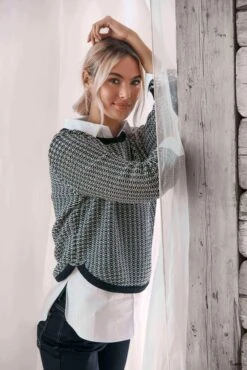 Red Green Damenstrickpulli Navy Ecru Leicht Marlee