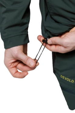 Devold Herren Heroy Merino 135 Mit Zip Und Kapuze -Modekleidung go 407 454 a 427a s62